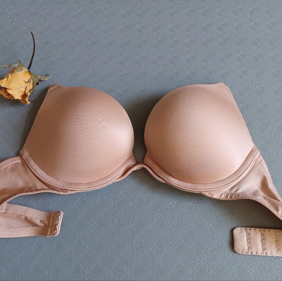 BRAND NEW! Victoria's secret very sexy convertible push up bra - nude / size 32B - Picture 1 of 3